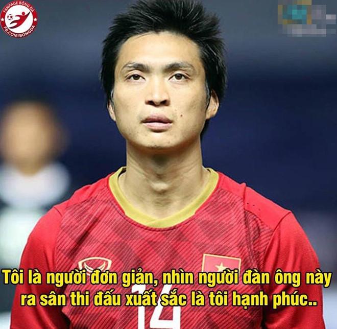 Ảnh chế HLV Park Hang Seo ăn thẻ vàng vì bênh học trò-1