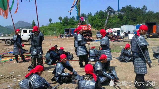 Cảnh tủi nhục của diễn viên quần chúng ở Trung Quốc-6