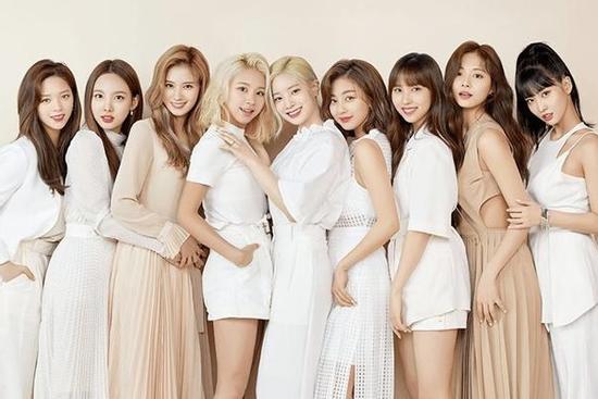 Màn comeback tại quê nhà còn chưa lên sóng, Twice đã rục rịch công phá xứ hoa Anh Đào bằng album mới