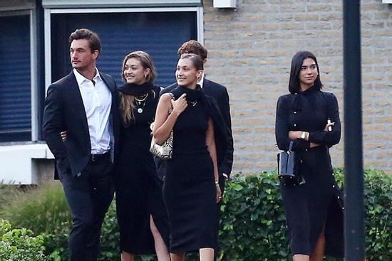 Chị em Gigi Hadid bị chỉ trích vì tươi cười trong đám tang bà ngoại