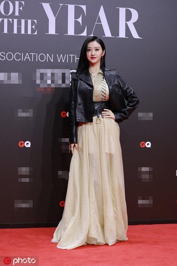 Lý Băng Băng diện trang phục như nội y, Angelababy khoe khéo vòng một gợi cảm trên thảm đỏ-3