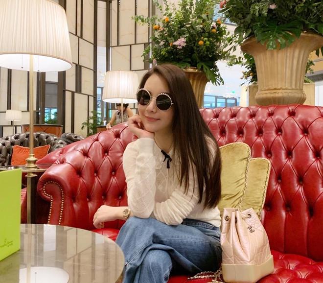 Người mẫu tai tiếng sống như bà hoàng sau khi lấy Quách Phú Thành-7