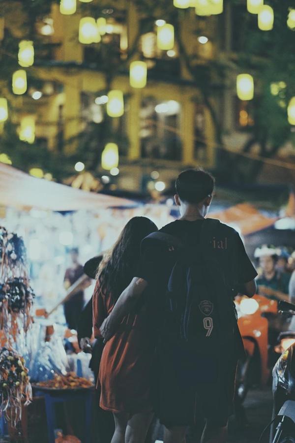 Con đường rợp đèn lồng đón Trung thu giữa lòng Hà Nội-3