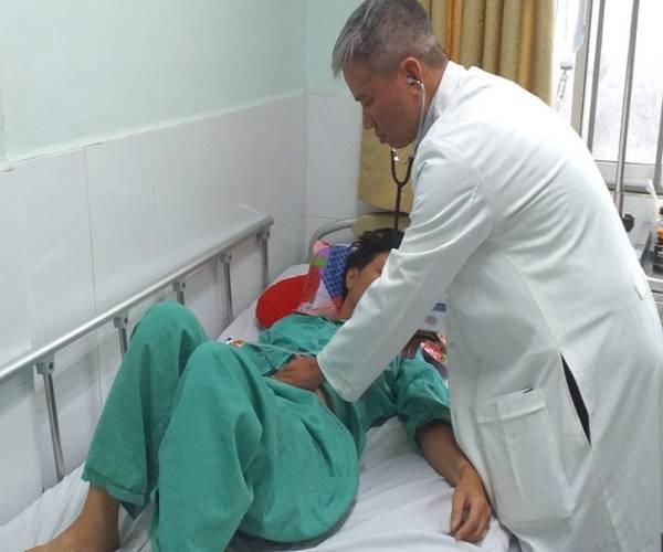 Người đàn ông bị hôn mê sâu vì uống thuốc trị viêm xoang mua trên mạng-1