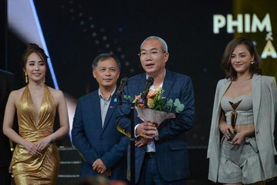 'Về nhà đi con' đại thắng tại VTV Awards 2019