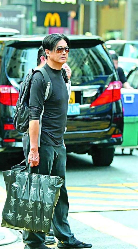 Sở hữu 700 triệu USD, vợ chồng Châu Nhuận Phát sống tiết kiệm thế nào?-3