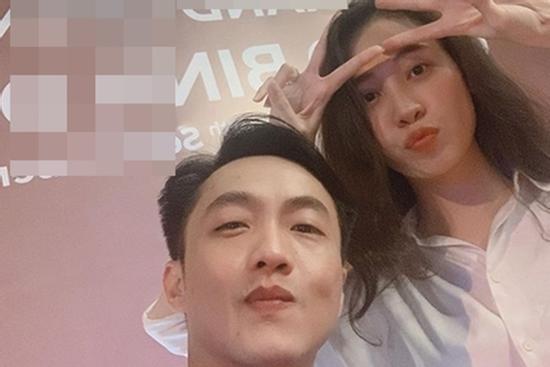 Cường Đô La - Đàm Thu Trang bên nhau 'tình bể bình' mừng thắng lợi kinh doanh