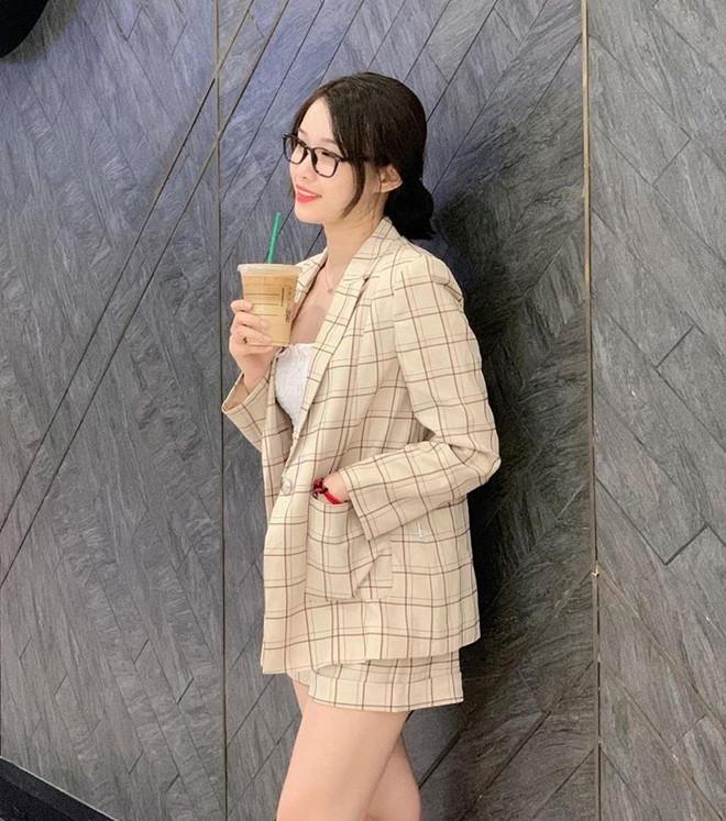 Bạn gái Văn Toàn bánh bèo hay đổi gu sexy đều nhận lời khen-9