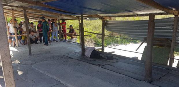 Nha Trang: Nghi án người đàn ông bị sát hại, con dao còn dính giữa ngực-1