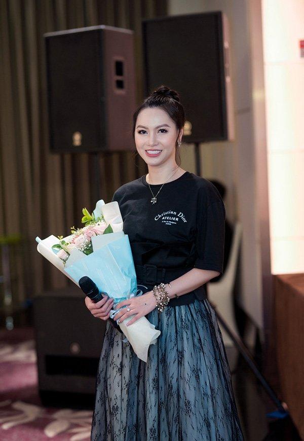 Đụng mặt sau 4 năm ồn ào chuyện người thứ ba, liệu Thu Quỳnh hay Minh Hà giành phần hơn?-8