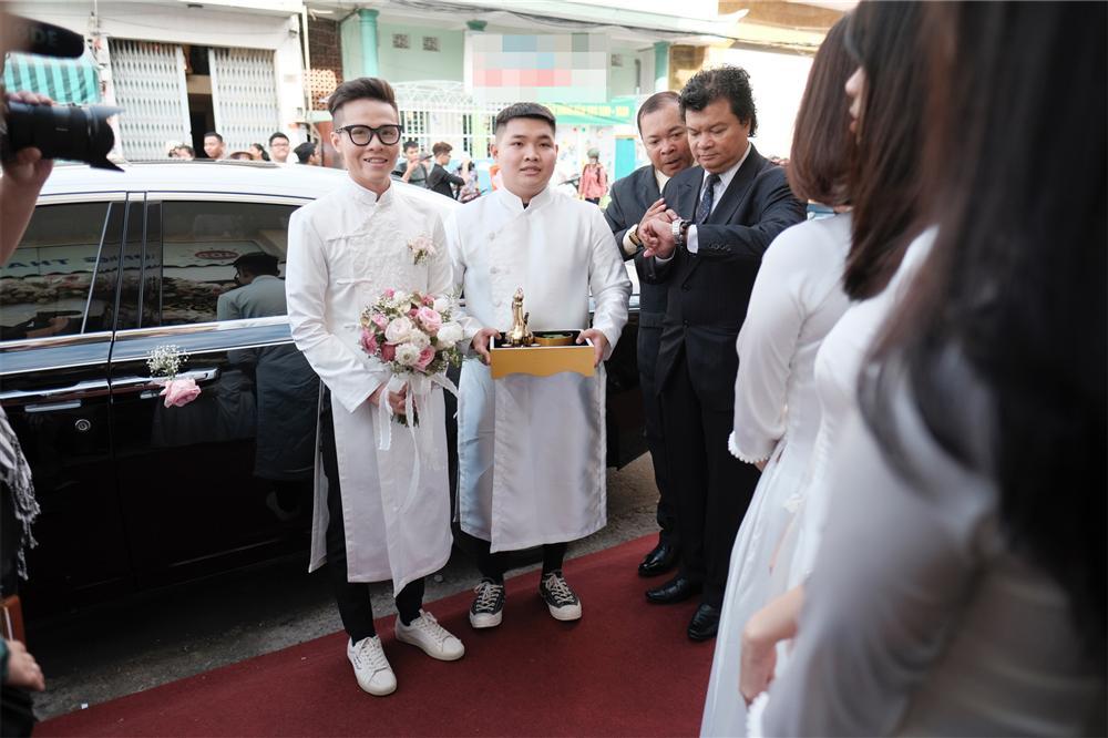 Cận cảnh dàn xe sang trị giá gần 100 tỷ đồng hộ tống con gái Minh Nhựa về nhà chồng-5