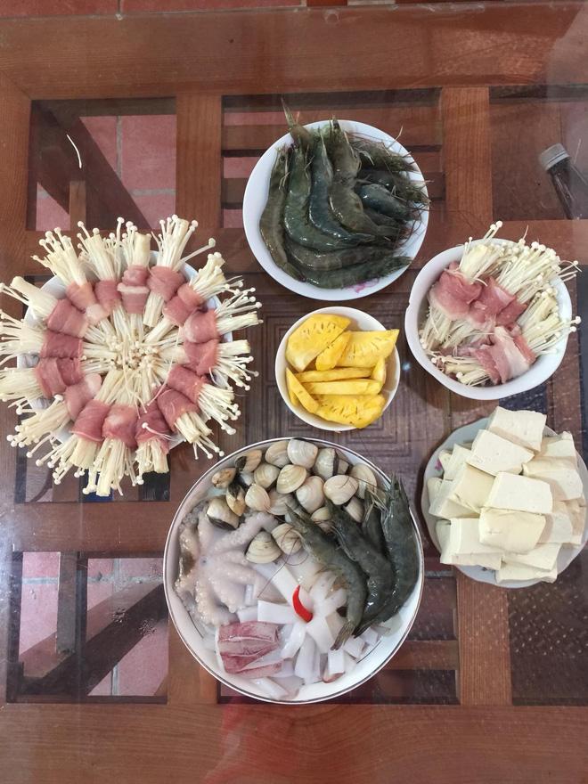 Em chồng khoe chị dâu làm chân gà mang lên tận công ty cho ăn, nhìn mâm cơm hàng ngày chị làm dân mạng càng ngưỡng mộ hơn-6