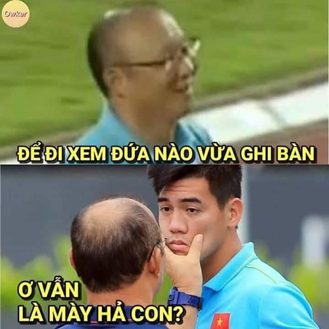 Ảnh chế Tiến Linh đúng con bố Park sau trận gặp U22 Trung Quốc-3