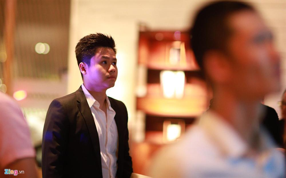 Lẻ bóng tới dự đám cưới con gái Minh Nhựa, ngoại hình phát tướng của Phan Thành mới là tâm điểm-1