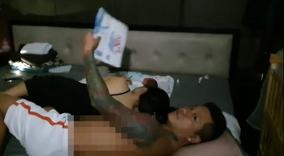 3 ông bố bỉm sữa của showbiz Việt khiến bao người phụ nữ thầm mơ vì chăm con quá khéo-5