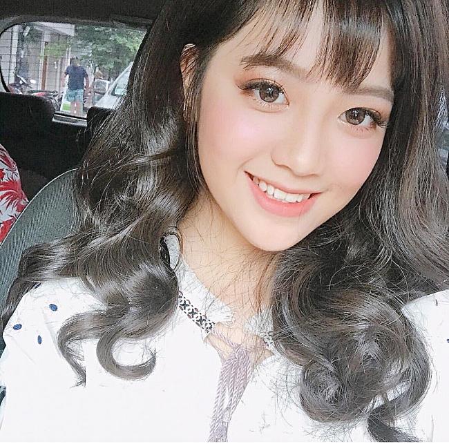 Chân dung gái xinh hát dở ẹ được Dương Triệu Vũ hối thúc đi thi Hoa hậu tại Giọng Ải Giọng Ai-6