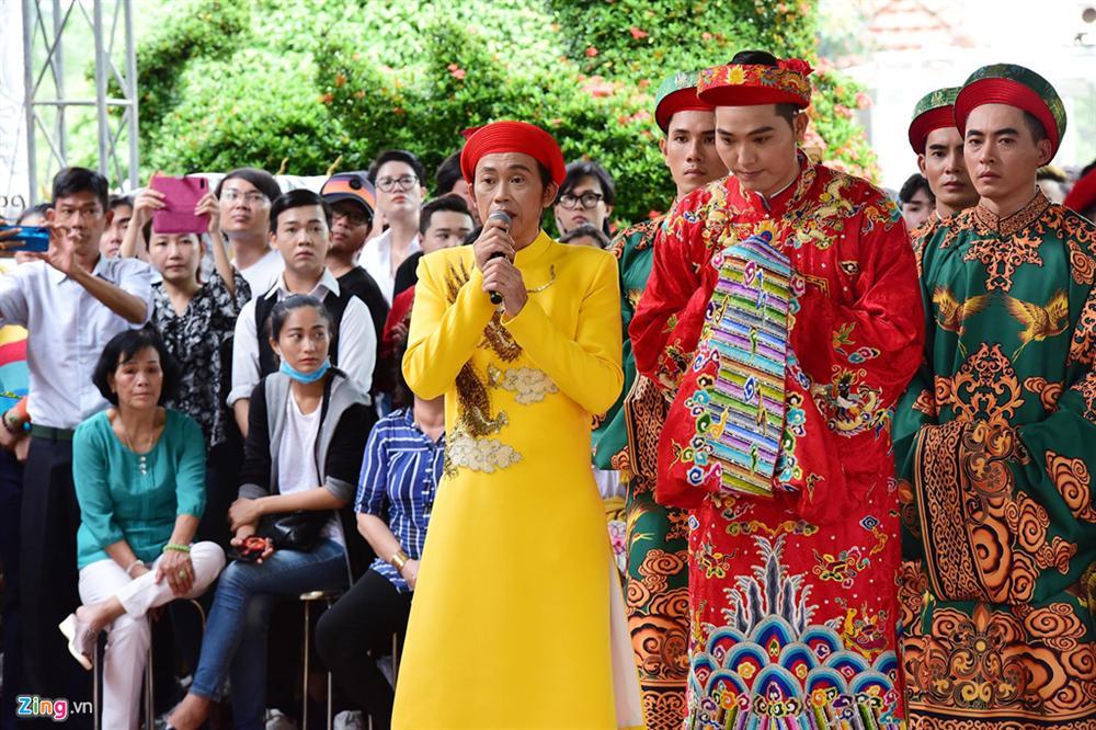 Hoài Linh làm lễ dâng hương Tổ nghề, nhiều nghệ sĩ Việt tham dự-1