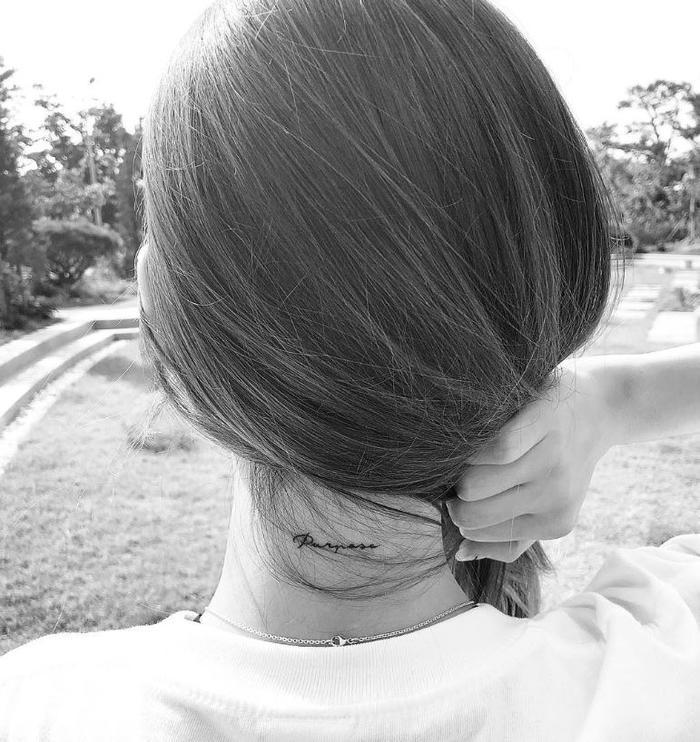 Fan trầm trồ khi Taeyeon (SNSD) lần đầu tiết lộ ý nghĩa thật sự hình xăm sau gáy của mình-1