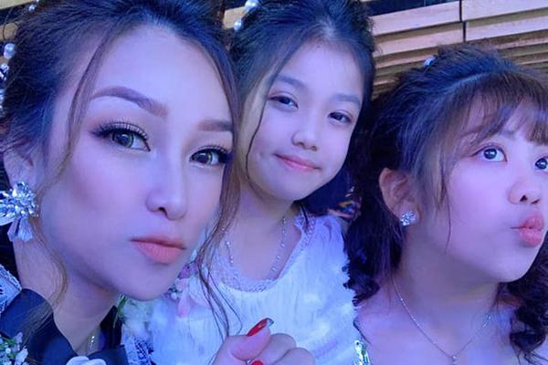 Sau đám cưới xa hoa của con gái, giờ là lúc hé lộ về thông gia vừa hiền vừa tâm lý của Minh Nhựa-7