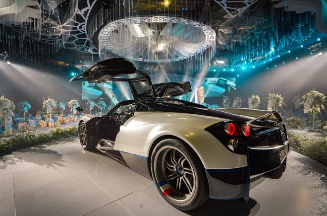 Cuối cùng cũng hé lộ khoảnh khắc siêu độc khi Minh Nhựa lái xe 80 tỷ chở con gái vào lễ đường-6