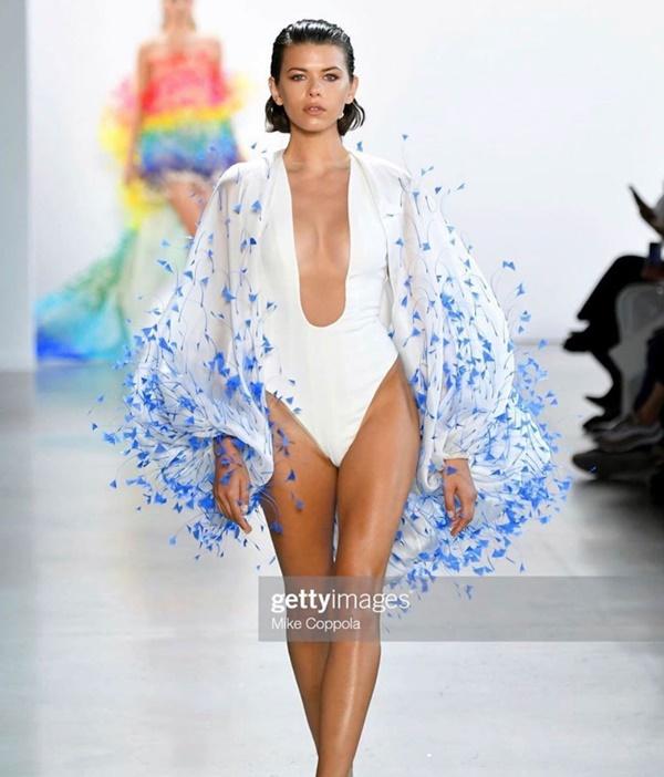 Thiên thần Victorias Secret đẹp nhất thế giới làm nàng thơ của NTK Công Trí-3