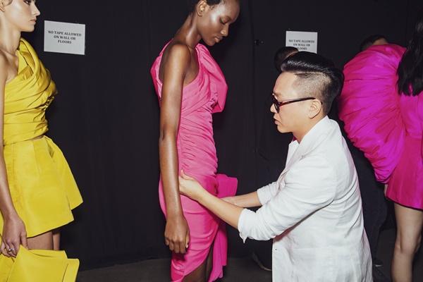 Thiên thần Victorias Secret đẹp nhất thế giới làm nàng thơ của NTK Công Trí-12