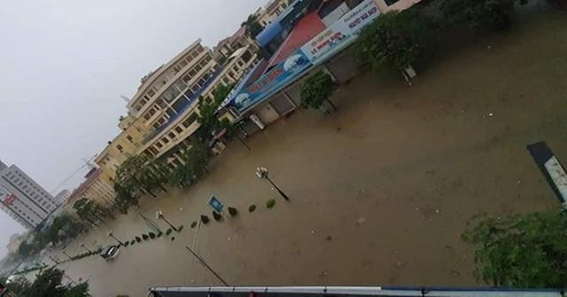 Cộng đồng mạng xót xa chia sẻ hình ảnh TP Thái Nguyên ngập nặng sau trận mưa lớn-5