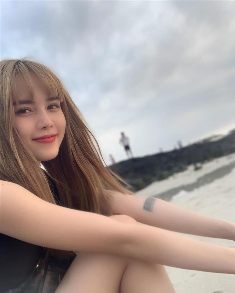 Khoe ảnh mừng sinh nhật, Thiều Bảo Trâm để lộ dấu vết chàng trai bí mật chính là Sơn Tùng M-TP?-2