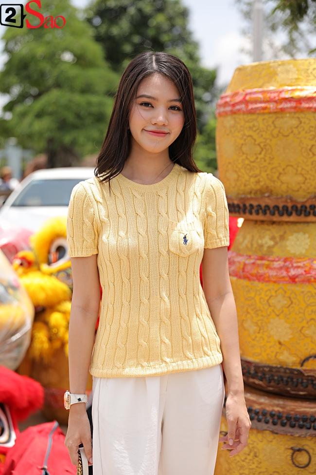 Trấn Thành, Hồ Ngọc Hà và dàn sao Việt tấp nập dâng hương tại nhà thờ Tổ của Hoài Linh-18