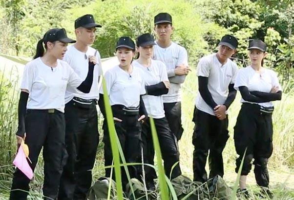 Vừa tố Trương Quỳnh Anh chơi xấu, Phương Oanh tiếp tục ám chỉ nữ ca sĩ là người sống hai mặt-1