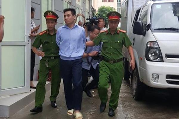 Hà Nội: Đối tượng hiếp dâm, đánh gãy răng bé gái 10 tuổi ở Chương Mỹ bị tuyên án chung thân-1