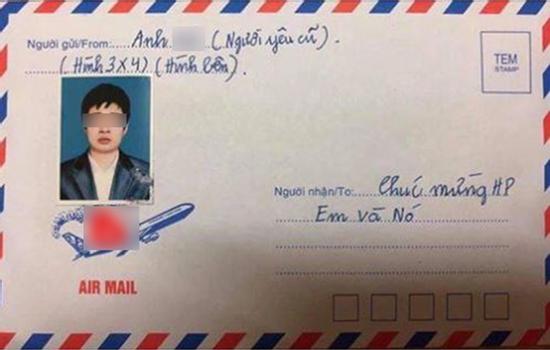 Người yêu cũ gửi hẳn phong bì cưới ảnh thẻ để nhận diện khuôn mặt khiến cô dâu bất ngờ