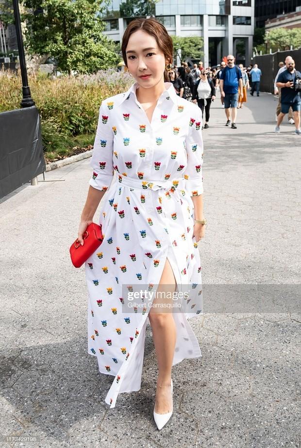 Jessica Jung bị bóc đăng hình quá ảo, nhan sắc và vóc dáng khác xa thực tế tại New York FW-6