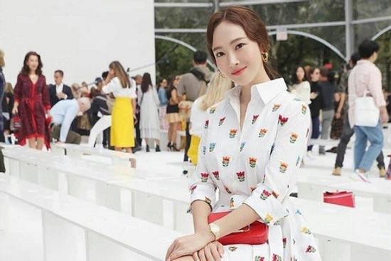 Jessica Jung bị 'bóc' đăng hình quá ảo, nhan sắc và vóc dáng khác xa thực tế tại New York FW