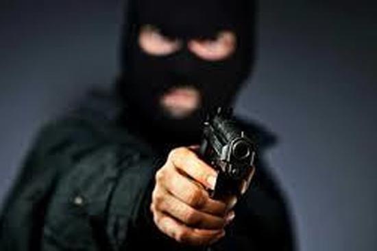 Người đàn ông bị kẻ bịt mặt nổ súng bắn trọng thương