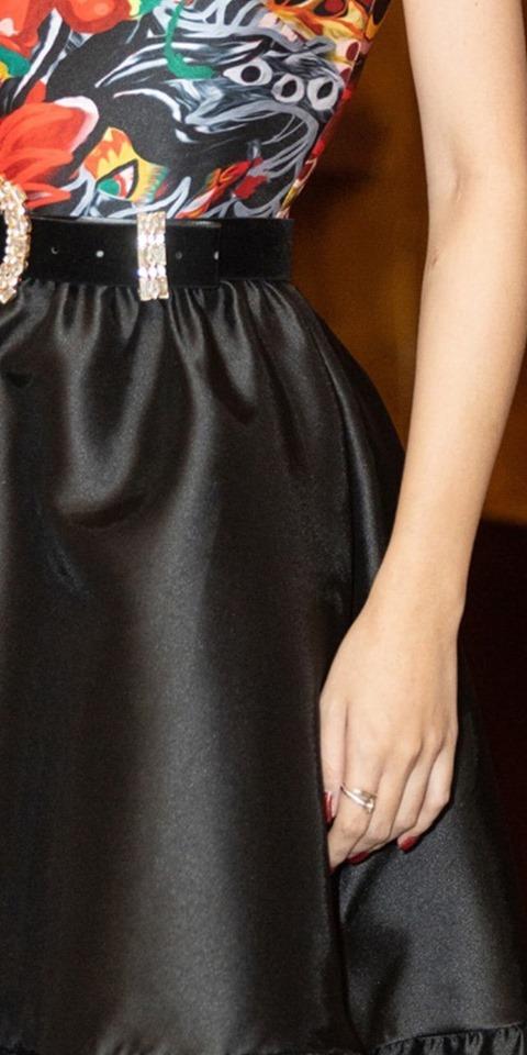 Sau nghi án chia tay Vĩnh Thụy, Hoàng Thùy Linh vướng nghi án hẹn hò đồng tính Gil Lê-9