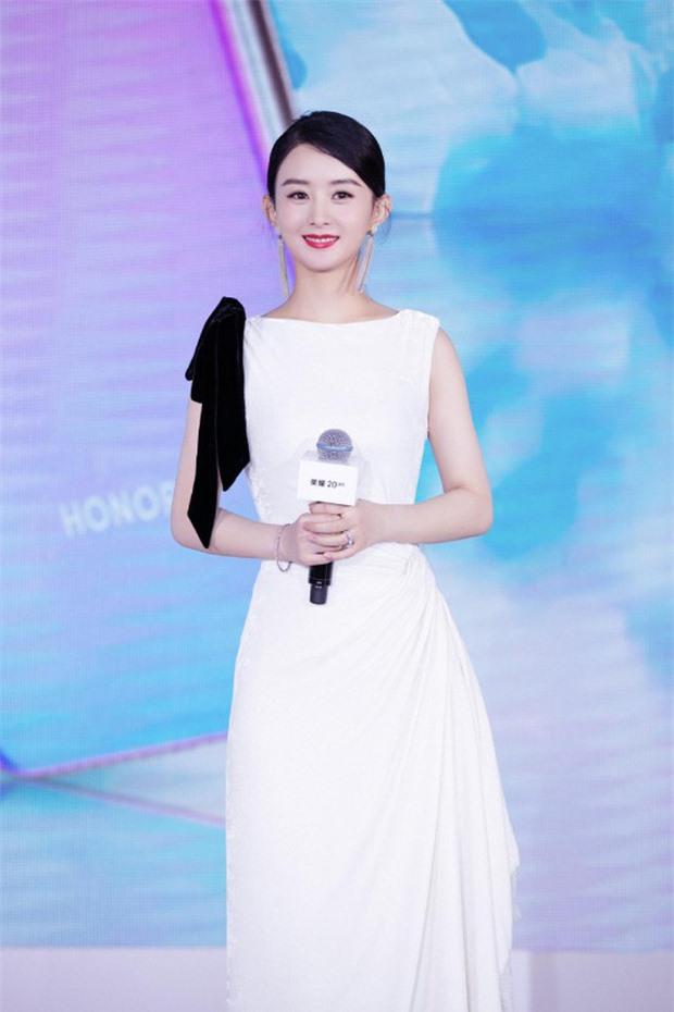 Không học đại học nhưng 4 ngôi sao này vẫn thành công khắp châu Á, thậm chí thành tỷ phú-3