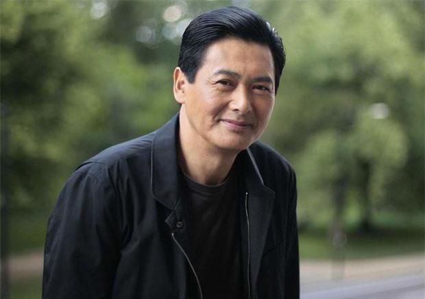 Không học đại học nhưng 4 ngôi sao này vẫn thành công khắp châu Á, thậm chí thành tỷ phú-9