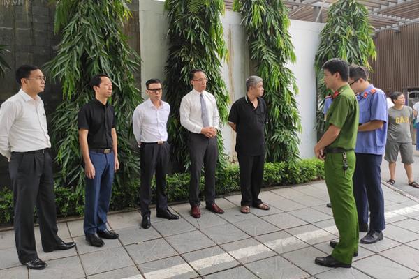 Nóng: Khởi tố cô giáo chủ nhiệm vụ bé trai lớp 1 trường Gateway tử vong trên xe đưa đón-4