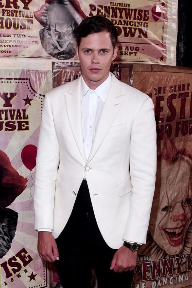 Gã hề ma quái trong IT ngoài đời ăn mặc thế nào khi cao 1,92 m?-4