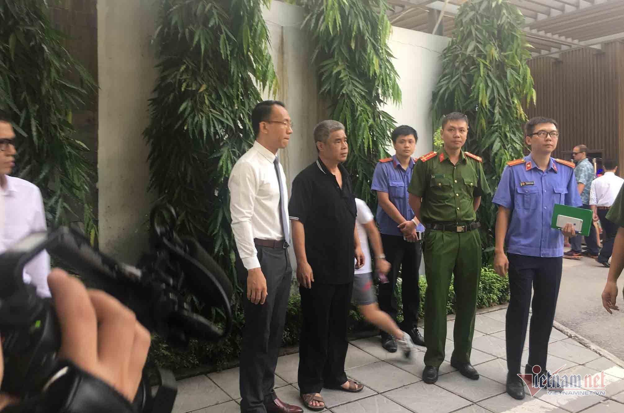 Vụ bé trai tử vong ở trường Gateway: Gia đình đề nghị bà Nguyễn Bích Quy có mặt ở buổi thực nghiệm chiều nay-2