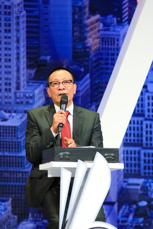 Tiết lộ thu nhập tăng vèo vèo sau khi nghỉ việc nhà đài nhưng chia sẻ về bà xã của MC Lại Văn Sâm mới thu hút-1