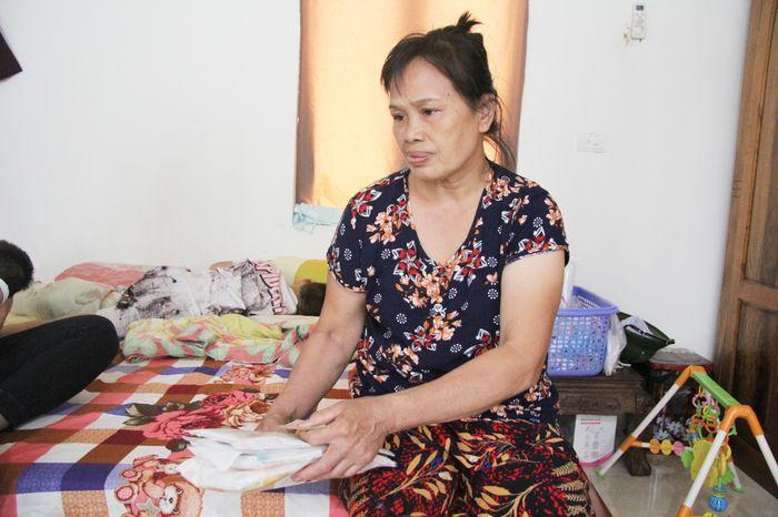 Bé gái mới 2 tháng tuổi vĩnh viễn mất mẹ sau thảm án Đan Phượng: Hơn 1 tuần nay con ngủ tốt, không khóc quấy như trước nữa-2