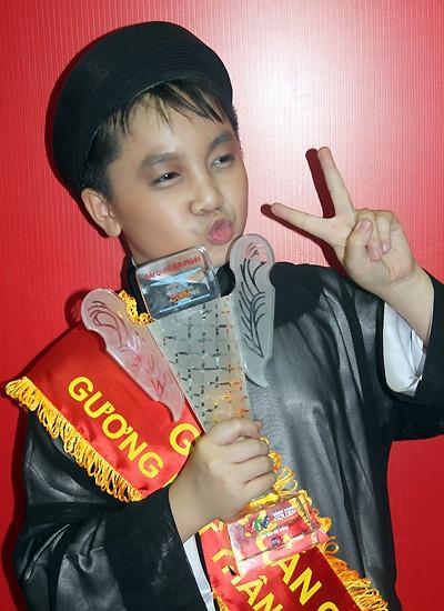 Dàn con nuôi, em nuôi của danh hài Hoài Linh-4