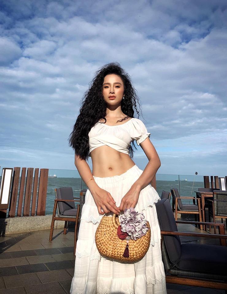 HHen Niê khoe street style mà ngỡ tưởng đèn dạ quang phát sáng-3