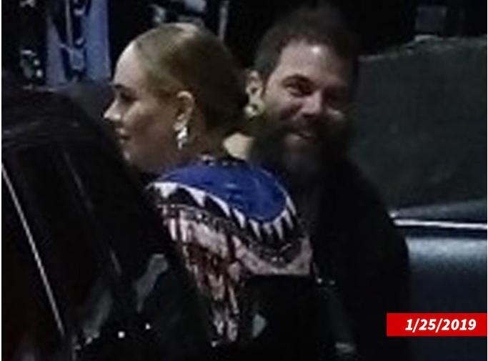 Adele đệ đơn ly hôn-2