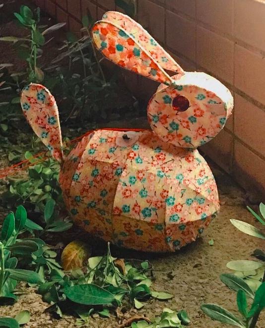 Châu Huệ Mẫn đăng ảnh chơi trung thu cùng chồng, chẳng ai biết người đẹp đã 52 tuổi!-3