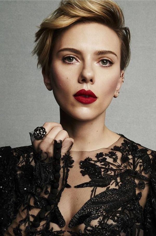 Vai diễn Góa phụ đen (Black Widow) trong vũ trụ điện ảnh Marvel mang lại cho Scarlett Johansson tất cả mọi thứ từ tiền bạc cho đến địa vị ngày một cao ở Hollywood, đồng thời vươn lên vị trí đả nữ số 1 trong làng giải trí.