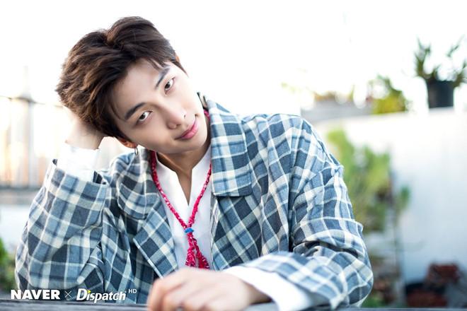 Tủ quần áo trông đơn giản nhưng giá chục nghìn đô của trưởng nhóm BTS-1