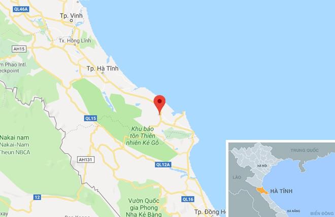 Công an truy tìm tài xế để bé gái cầm lái ôtô-1